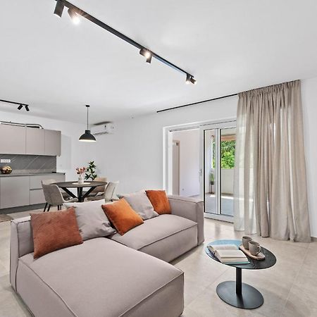 포레치 Poli Nona - Renovated In 2023 아파트 외부 사진