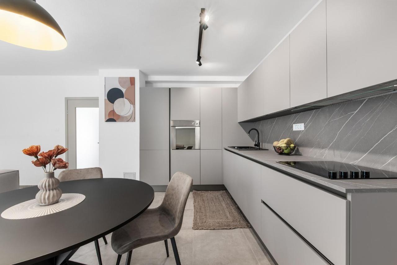 포레치 Poli Nona - Renovated In 2023 아파트 외부 사진