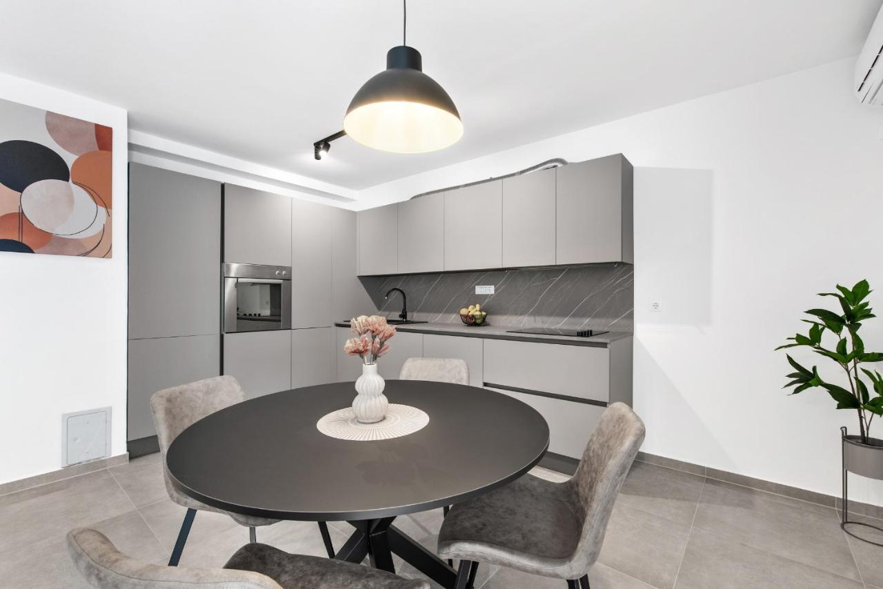 포레치 Poli Nona - Renovated In 2023 아파트 외부 사진