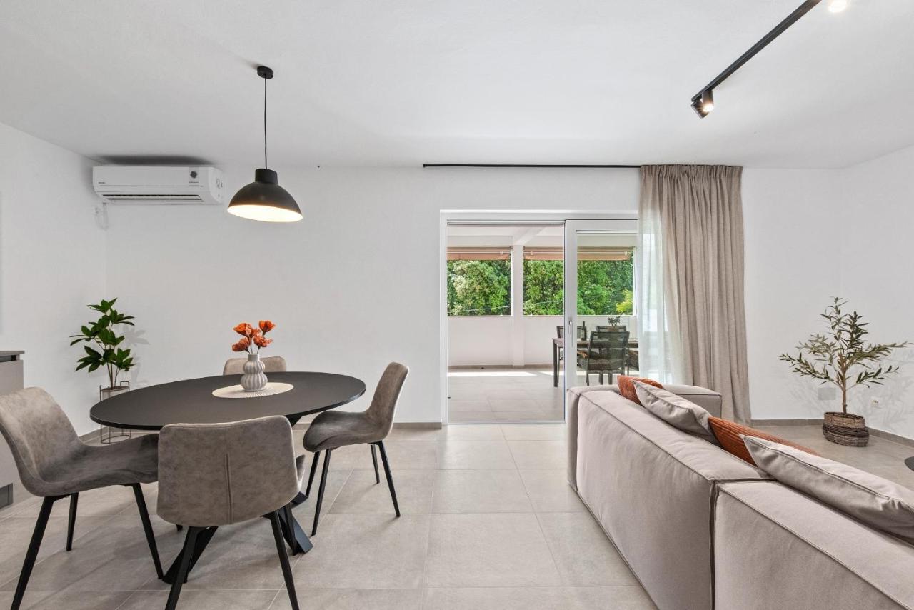 포레치 Poli Nona - Renovated In 2023 아파트 외부 사진